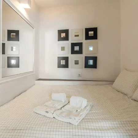 Madragoa Apartment